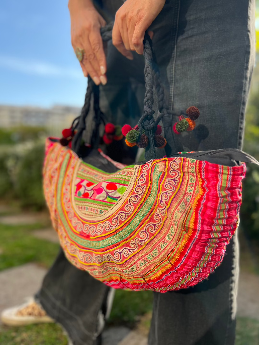 Cartera Thai Hmong