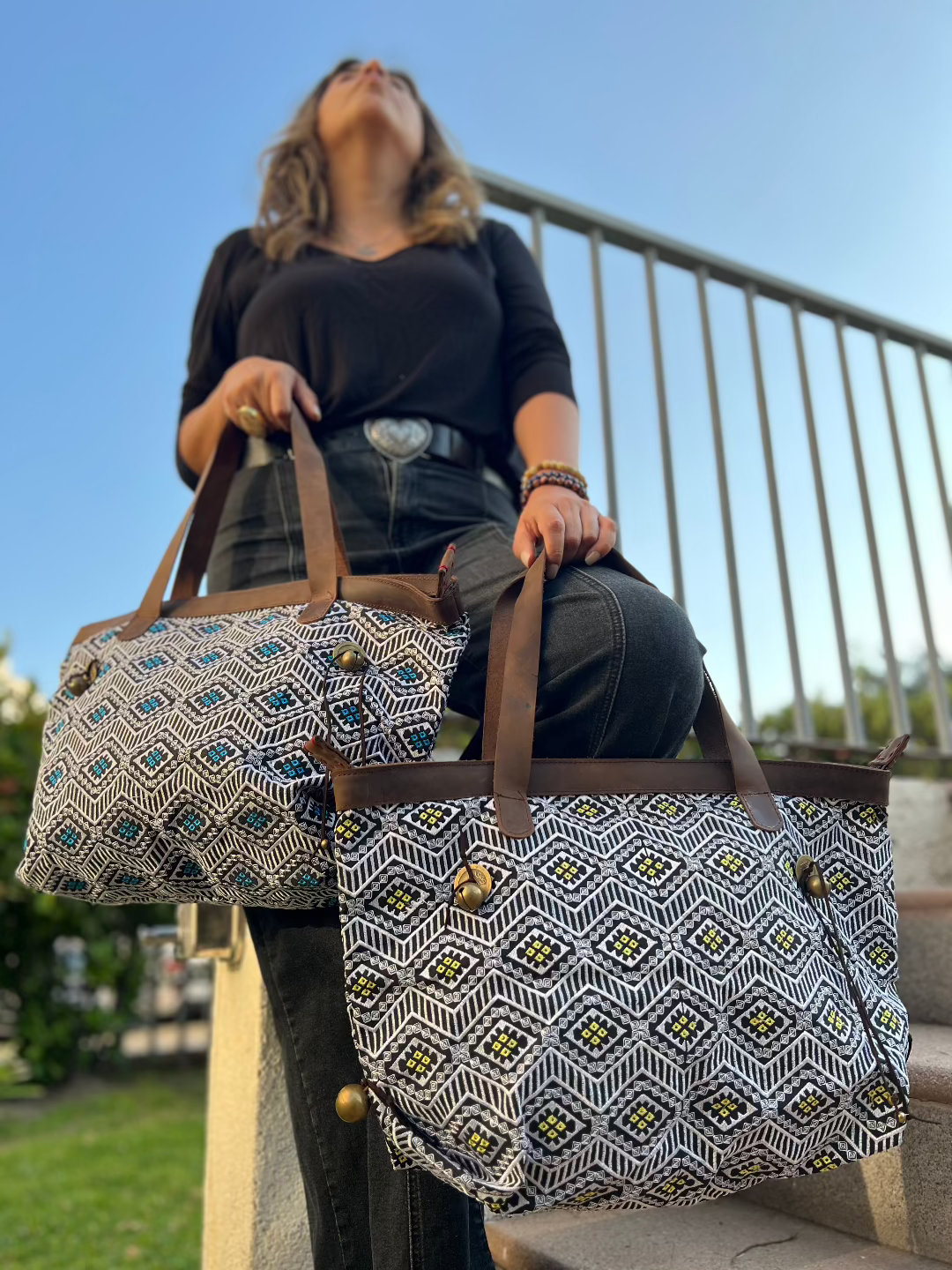 Maxi Cartera Thai Amarilla y Azul
