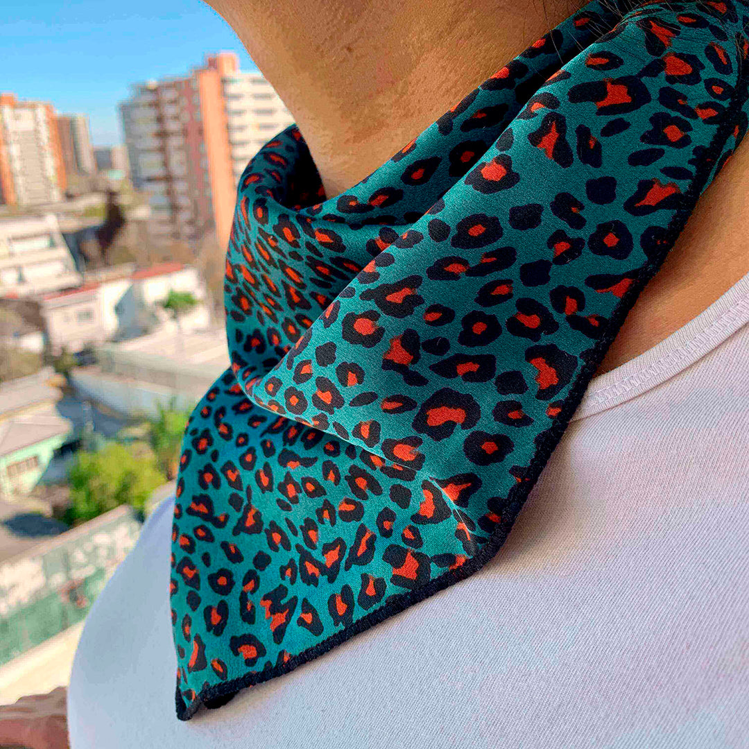 Pañuelo Animal Print Mar