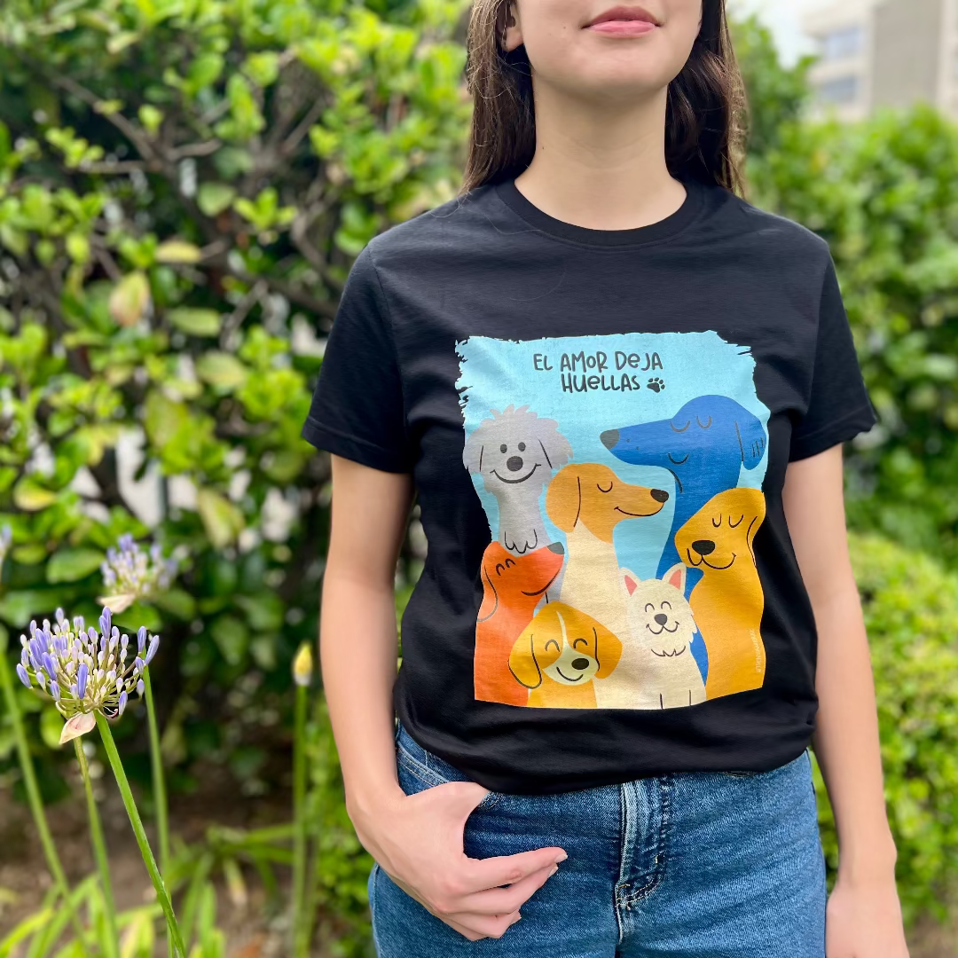 Polera "El amor deja huellas" 🐾